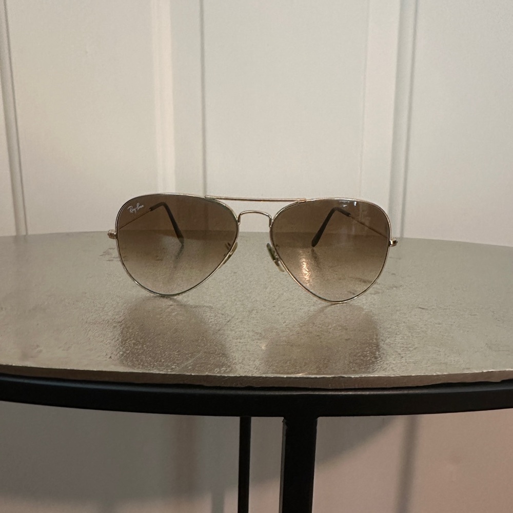Ray-Ban Gold Aviator Classic Sunglasses